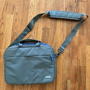 Incase nylon gray and blue laptop tote